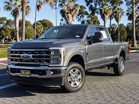Used 2024 Ford F250 Lariat image 2