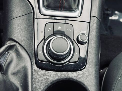 Used 2015 MAZDA MAZDA3 i Touring FWD image 37