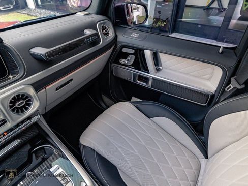 Used 2025 Mercedes-Benz G 63 AMG 4MATIC image 34