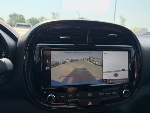 Used 2020 Kia Soul GT-Line Turbo FWD image 17