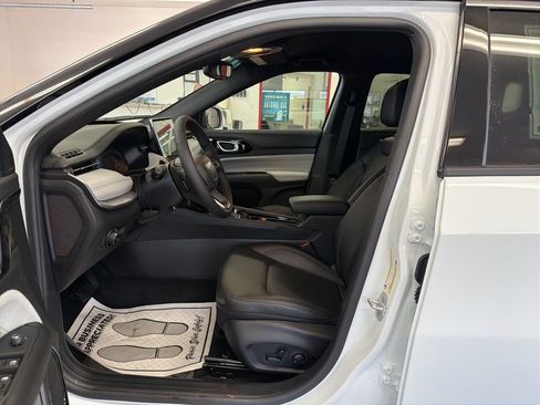 New 2026 Jeep Compass Limited image 6