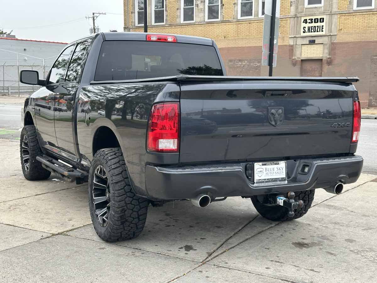 Used 2017 RAM 1500 Express AWD/4WD image 7