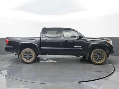 Used 2021 Toyota Tacoma SR5 w/ Technology Package AWD/4WD image 2