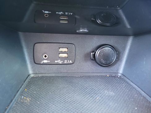 Used 2023 Subaru Forester Limited image 22