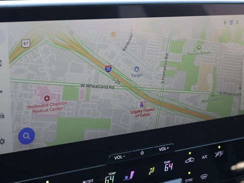 Used 2024 Toyota bZ4X XLE w/ Weather Package image 4