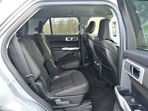 Used 2020 Ford Explorer XLT w/ Comfort Package AWD/4WD image 21