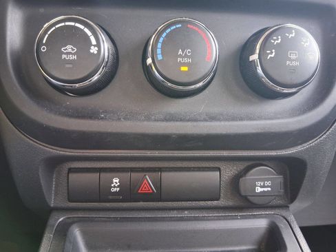 Used 2017 Jeep Patriot Sport w/ Power Value Group FWD image 15