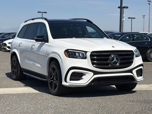 Used 2024 Mercedes-Benz GLS 450 4MATIC image 4