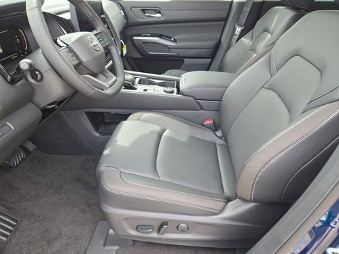New 2026 Nissan Pathfinder SL w/ Cargo Package AWD/4WD image 18