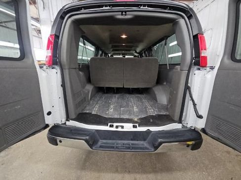 Used 2024 Chevrolet Express 3500 LT w/ LT Preferred Equipment Group RWD image 5
