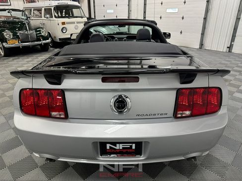 Used 2007 Ford Mustang GT Premium image 16