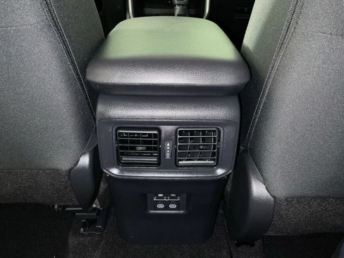 Used 2025 Toyota RAV4 XLE AWD/4WD image 17