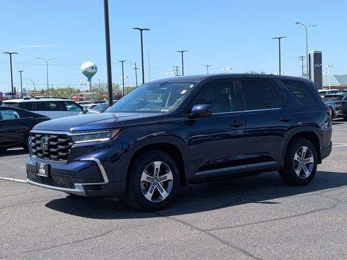Used 2025 Honda Pilot EX-L image 1