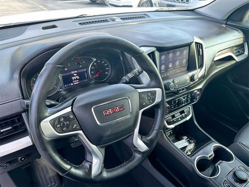 Used 2023 GMC Terrain SLT w/ Elevation Edition image 10