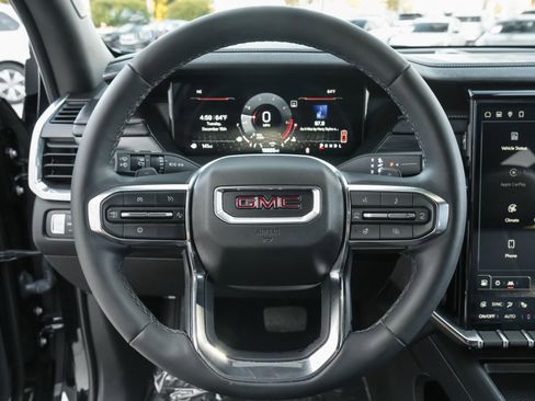 Used 2024 GMC Acadia Elevation image 8