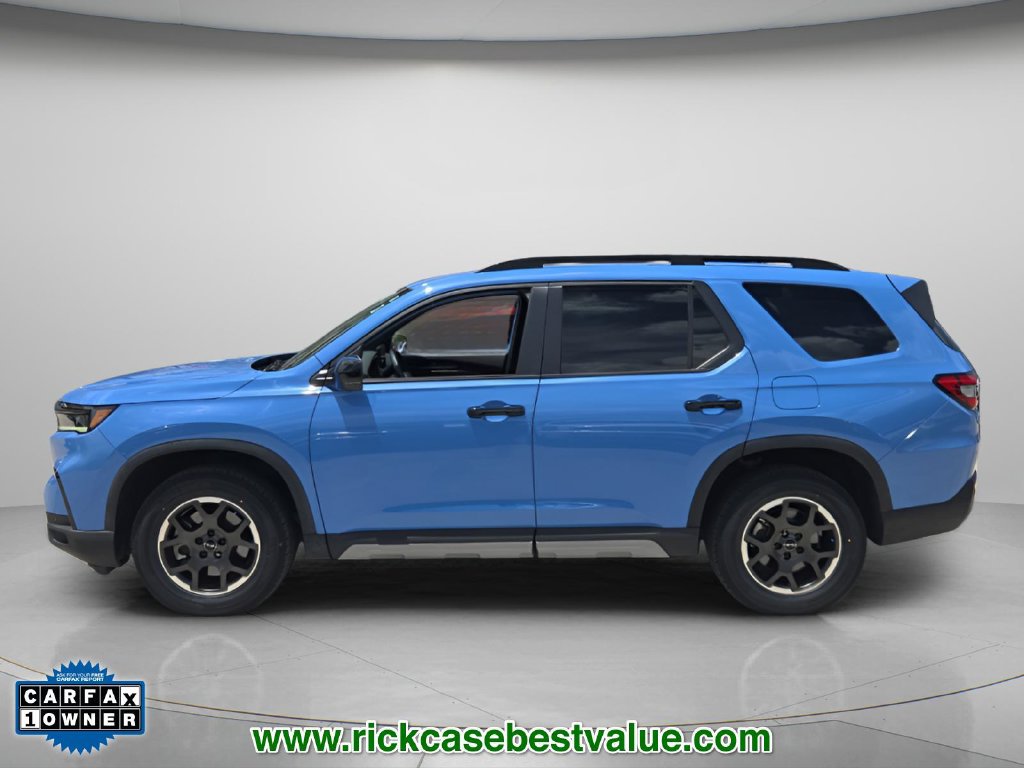 Used 2024 Honda Pilot TrailSport image 3