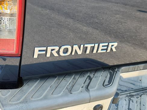Used 2016 Nissan Frontier SV w/ SV Value Truck Package AWD/4WD image 30