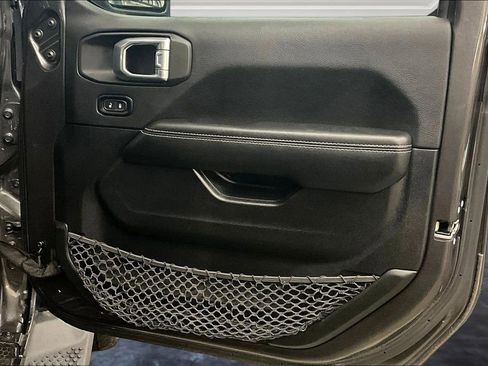 Used 2021 Jeep Wrangler Unlimited Sahara w/ Cold Weather Group image 27