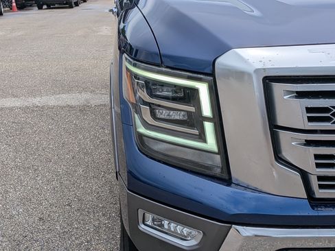 Used 2021 Nissan Titan Platinum Reserve w/ Moonroof Package AWD/4WD image 10