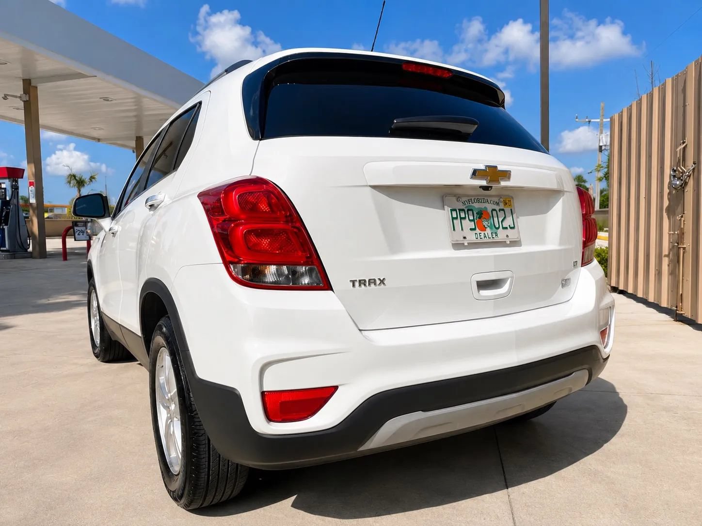 Used 2020 Chevrolet Trax LT w/ LT Convenience Package FWD image 8