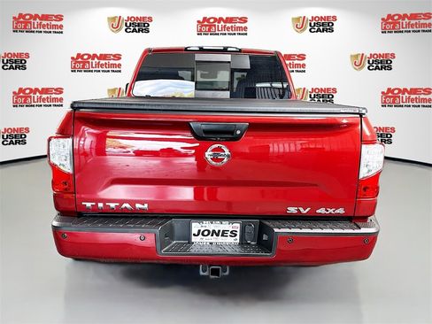 Certified 2019 Nissan Titan SV w/ SV Convenience Package image 17