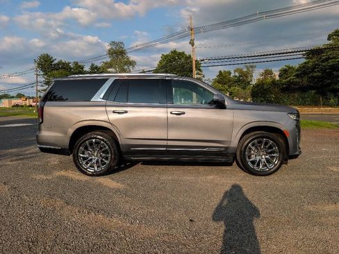 Used 2021 Cadillac Escalade Premium Luxury w/ LPO, Radiant Package AWD/4WD image 4