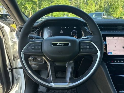 New 2026 Jeep Grand Cherokee Limited AWD/4WD image 24
