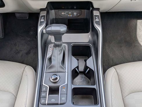 Used 2025 Kia Sorento S w/ Panoramic Sunroof Package FWD image 23