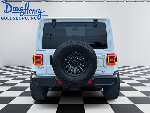 Used 2021 Jeep Wrangler Unlimited Sahara image 4