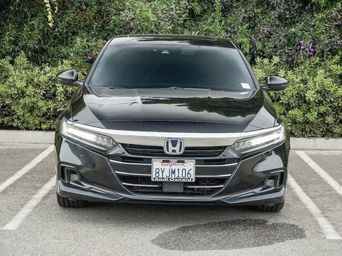Used 2021 Honda Accord Touring image 2
