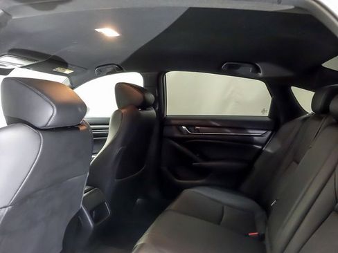 Used 2019 Honda Accord Sport image 11