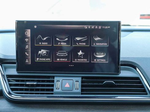 Used 2023 Audi Q5 2.0T Premium w/ Convenience Package image 19