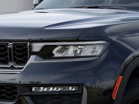 New 2026 Jeep Grand Cherokee Limited w/ Limited Altitude Package RWD image 10