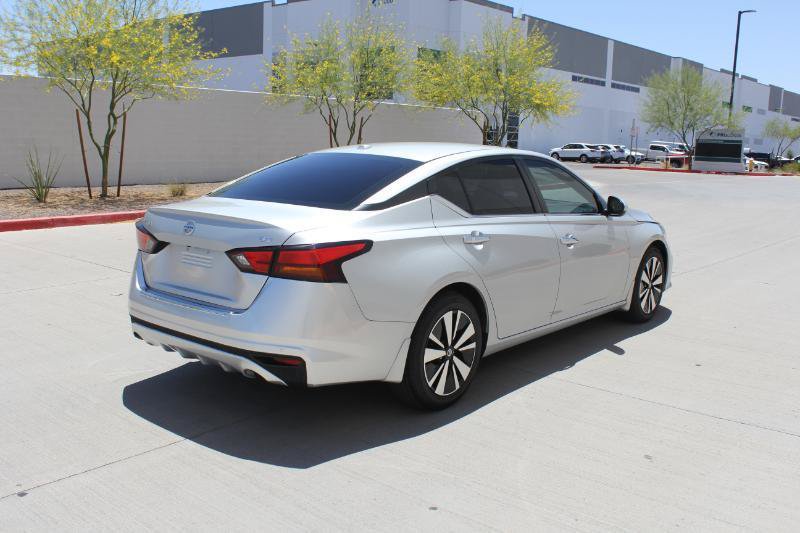 Used 2022 Nissan Altima 2.5 SV FWD image 5