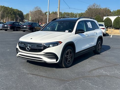 Used 2023 Mercedes-Benz EQB 250+ image 3