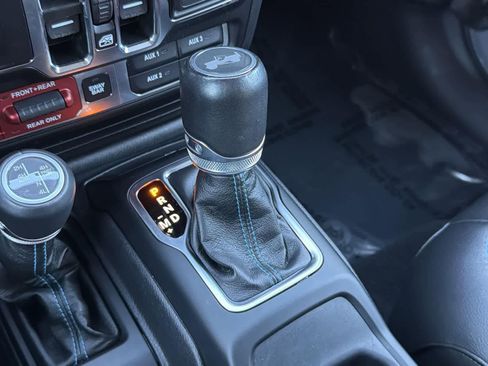 Used 2023 Jeep Wrangler Unlimited Rubicon 4xe image 16