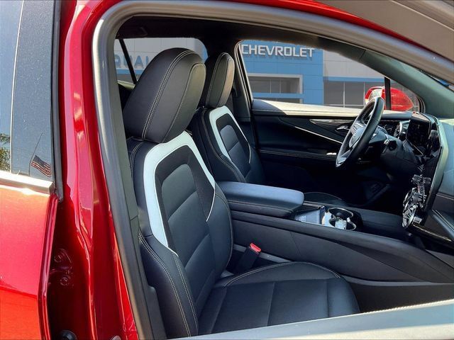 Certified 2024 Chevrolet Blazer EV LT AWD/4WD image 31