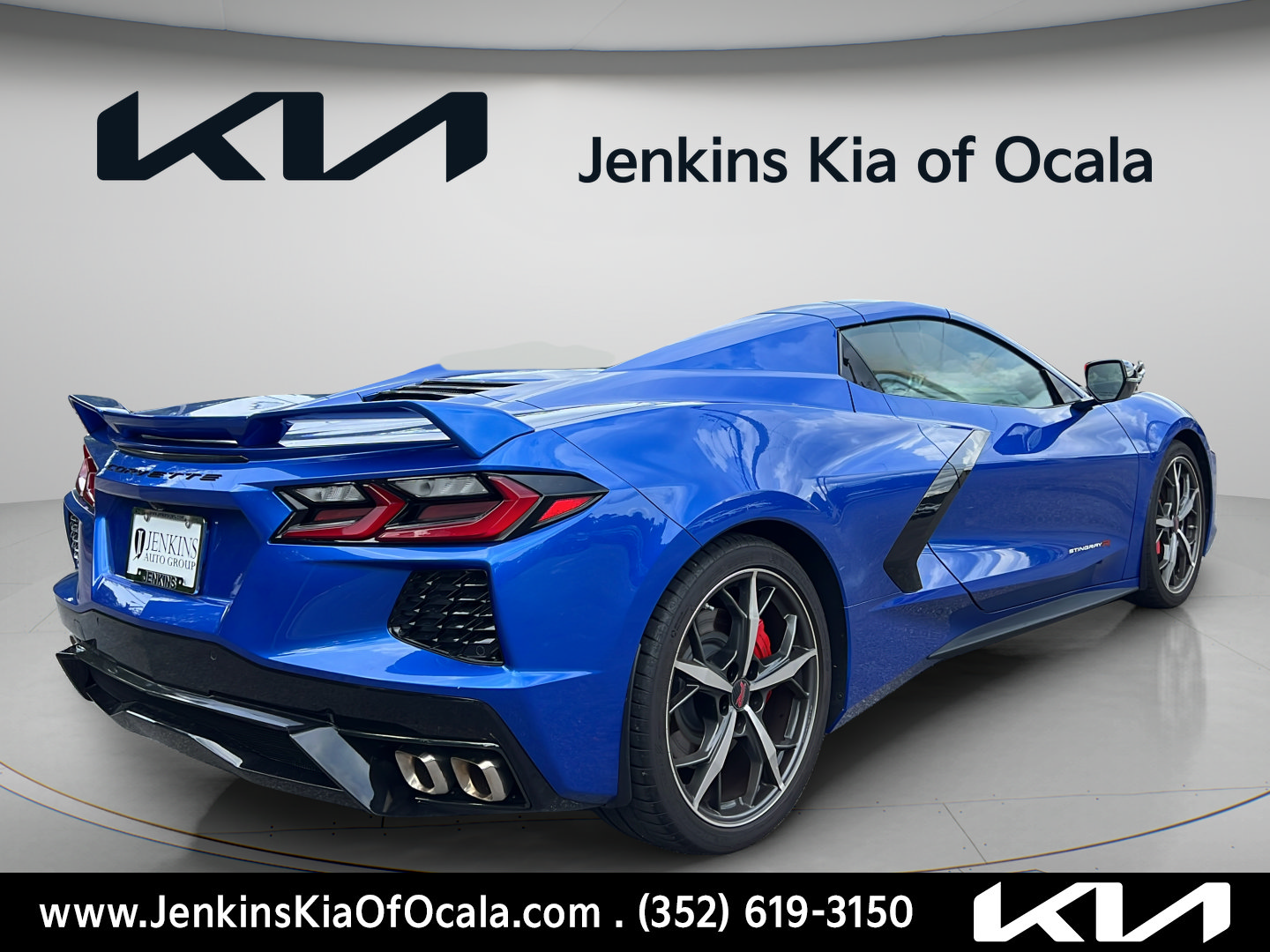 Used 2023 Chevrolet Corvette Stingray Preferred Conv w/ Z51 Performance Package RWD image 3