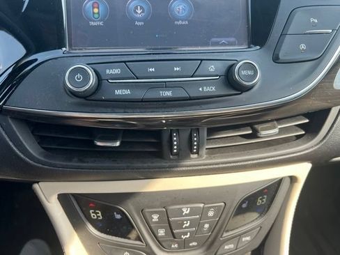 Used 2019 Buick Envision Essence FWD image 35