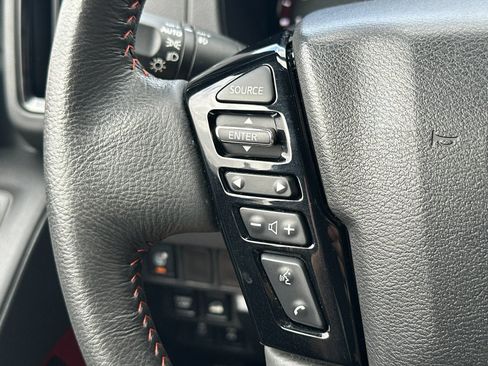Used 2025 Nissan Frontier PRO-4X AWD/4WD image 30