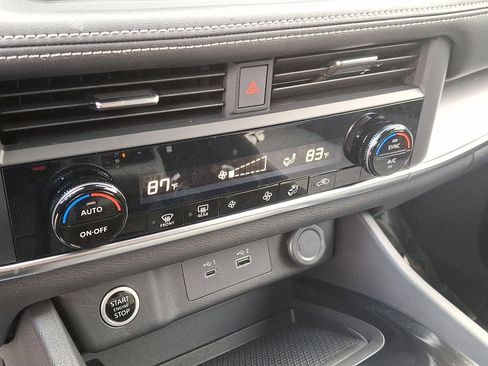 Certified 2023 Nissan Rogue SV image 15