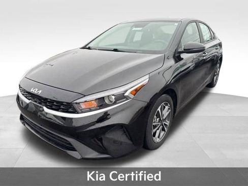 Used 2023 Kia Forte LXS w/ LXS Technology Package image 5