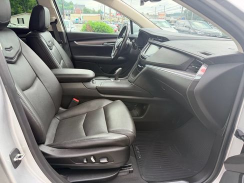 Used 2019 Cadillac XT5 Luxury AWD/4WD image 16