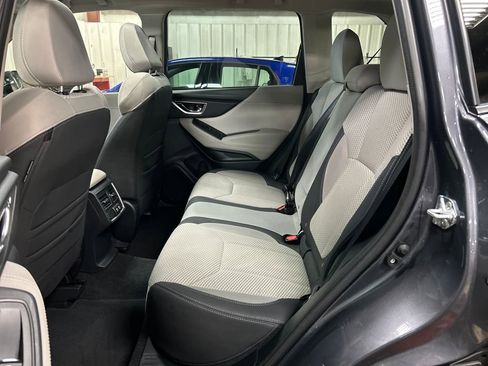 Used 2023 Subaru Forester Premium image 26