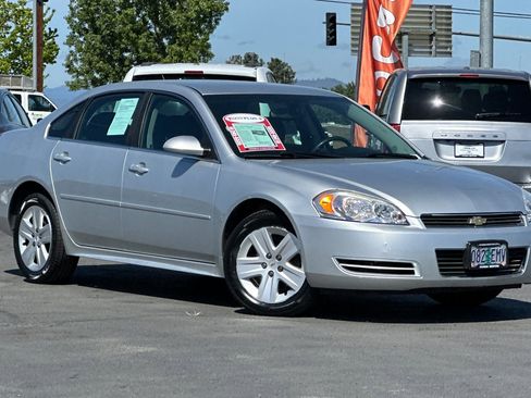 Used 2011 Chevrolet Impala LS FWD image 2
