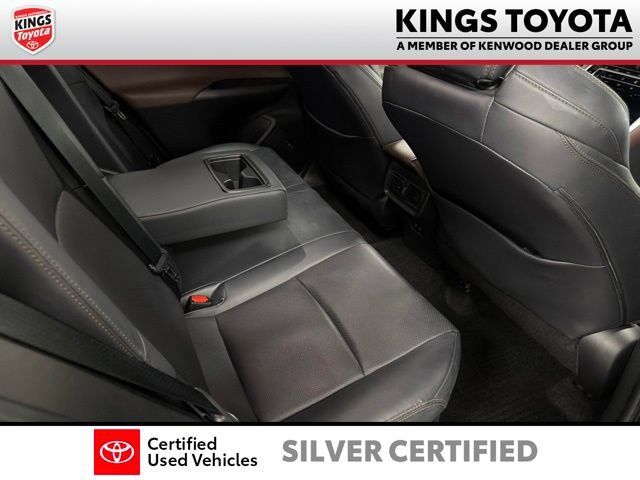 Used 2021 Toyota Venza Limited w/ Advanced Technology Package AWD/4WD image 13