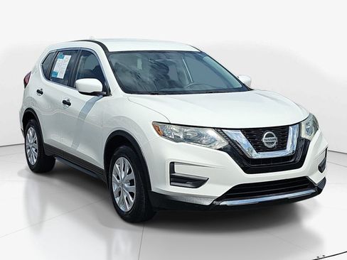 Used 2018 Nissan Rogue S FWD image 2