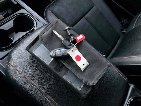 Used 2021 Nissan Titan PRO-4X w/ Pro-4x Utility Package image 11