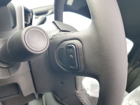 Used 2025 RAM 2500 Big Horn image 12