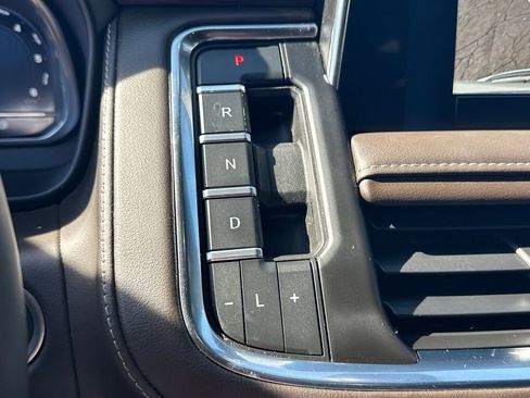 Used 2022 Chevrolet Tahoe LT RWD image 32